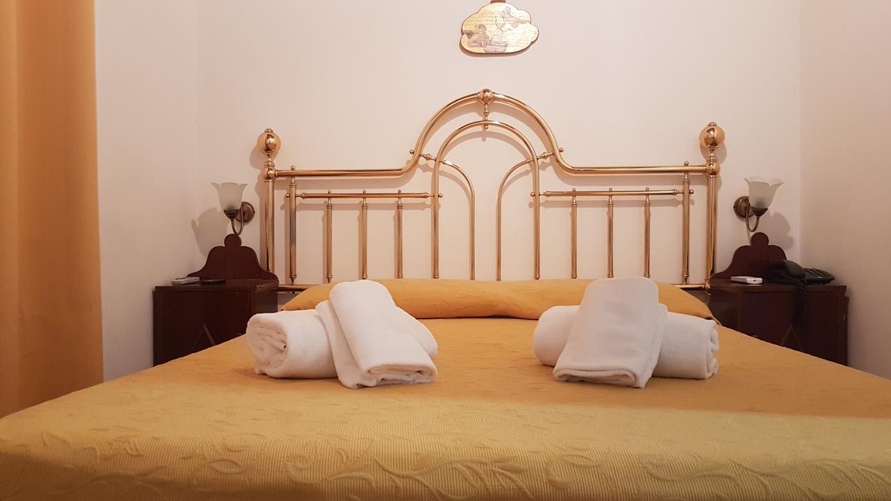 Dimora Storica Urbana Hotel - Rome — Photos 3